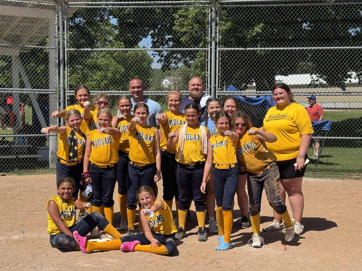 Midland Bandits 2014- Bensinger, battled on a super hot weekend.  The girls went 4-2 on the weekend, taking second place in the USA Softball June Classic.  Love the grit from the littles!!  Congrats ladies!