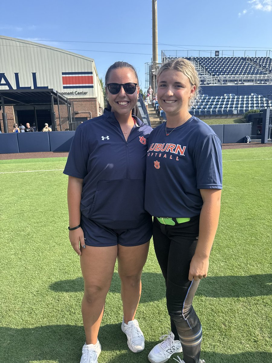 Lauren Myers 2027 (@laurenmyers2027) on Twitter photo Had a great day at <a href="/AuburnSoftball/">Auburn Softball</a> and I am grateful for all the work and feedback I got today! What a beautiful campus and facility I got to play on today!
<a href="/KateMalveaux/">Kate Malveaux</a> <a href="/rykerzc/">Ryker Zane Chason</a> <a href="/DJSanders37/">Doni Jeneé</a> Had a great day at <a href="/AuburnSoftball/">Auburn Softball</a> and I am grateful for all the work and feedback I got today! What a beautiful campus and facility I got to play on today!
<a href="/KateMalveaux/">Kate Malveaux</a> <a href="/rykerzc/">Ryker Zane Chason</a> <a href="/DJSanders37/">Doni Jeneé</a>