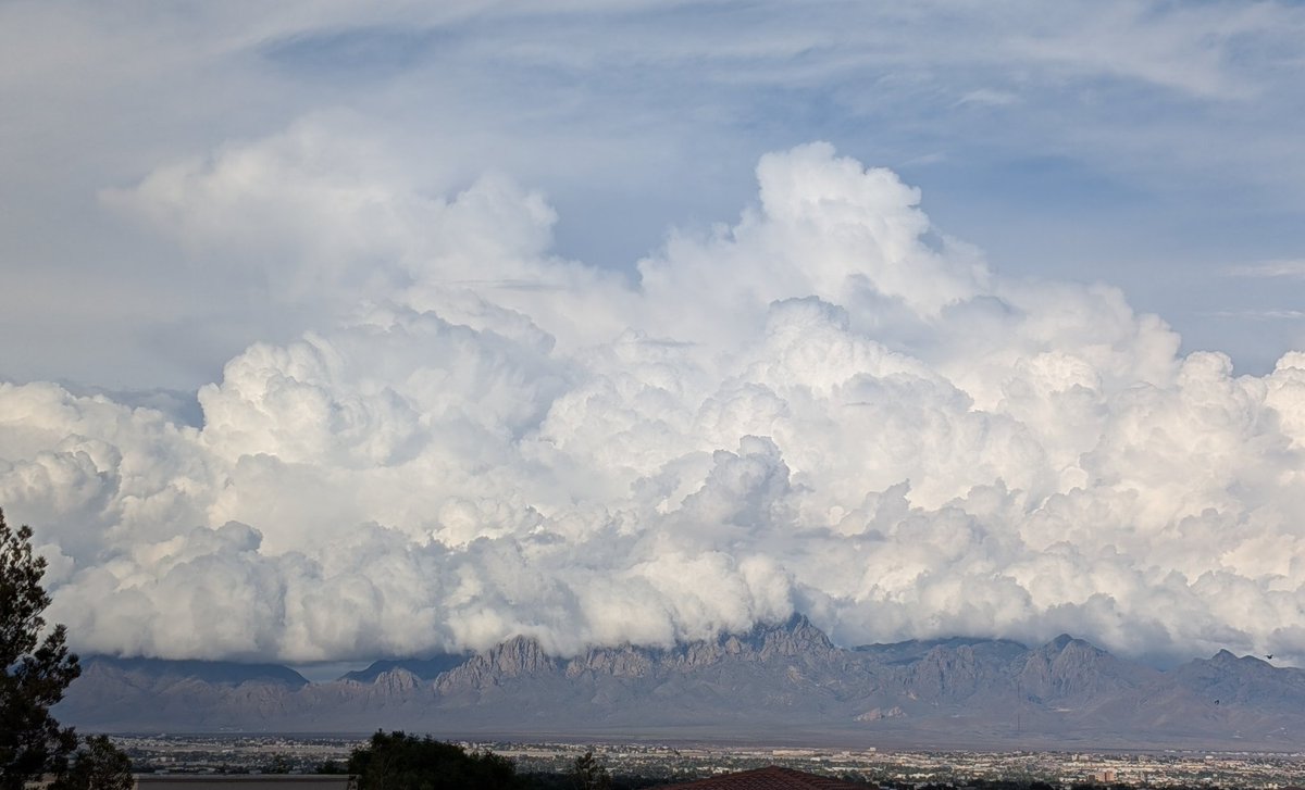 AtmoFX's tweet photo. Monsoons over the Organs!! #AtmoFX #NMwx https://t.co/tusToijHGK