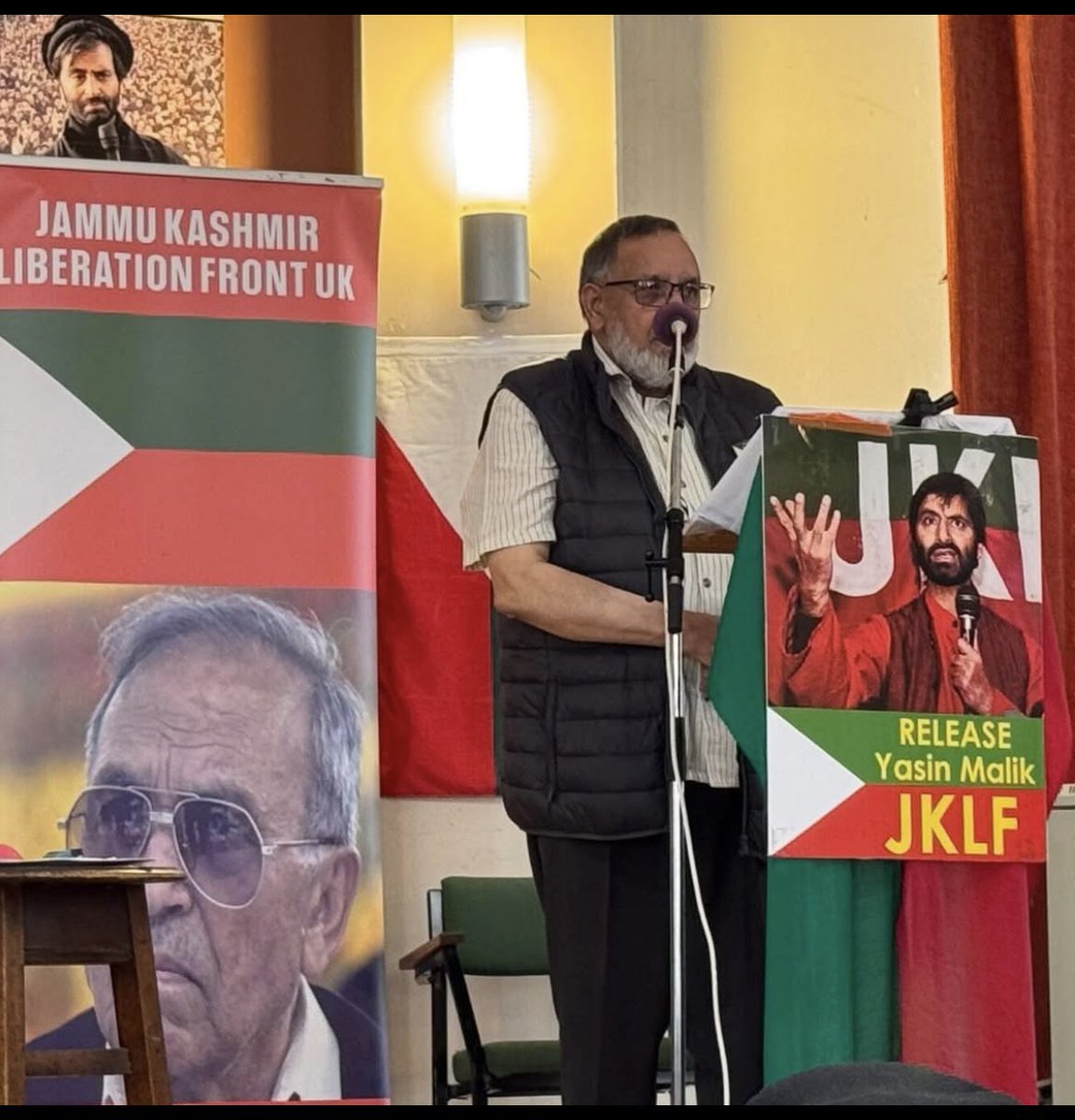 ناٹنگھم 22 جون 2025

جموں کشمیر لبریشن فرنٹ برطانیہ زون کے سیکریٹری الیکشن کمیشن ملک اعجاز صاحب ، جموں کشمیر لبریشن فرنٹ برطانیہ زون کی جنرل کونسل  سے  خطاب کر رہے ہیں۔
#AmanUllahKhanJKLF
#ReleaseYasinMalik
#IndependentJammuKashmir

شعبہ نشرواشاعت 
جے کے ایل ایف برطانیہ زون