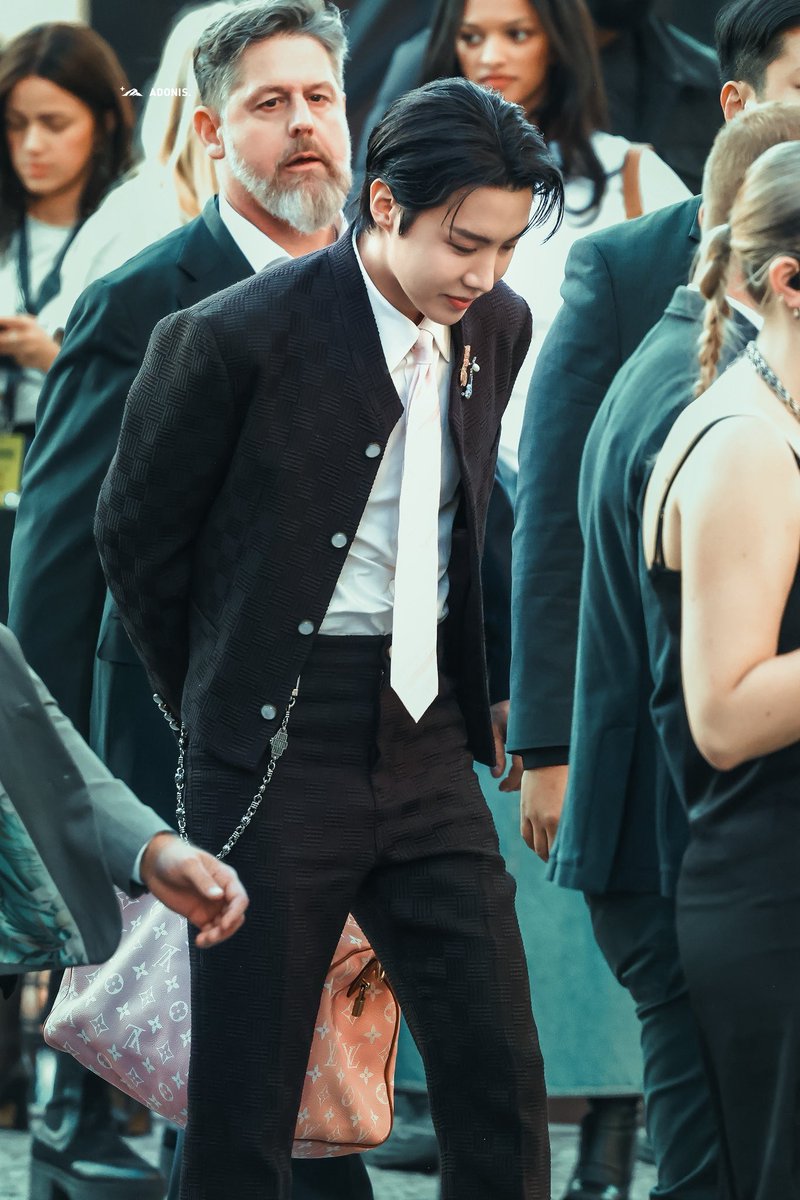 กูนับถือชาติ ศาสนา พระมหาจองโฮซอก