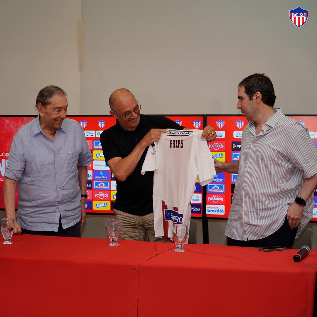 JuniorClubSA's tweet photo. 📸| ¡BIENVENIDO A TU NUEVA CASA!
#VamosJunior https://t.co/dvYWLUKN06
