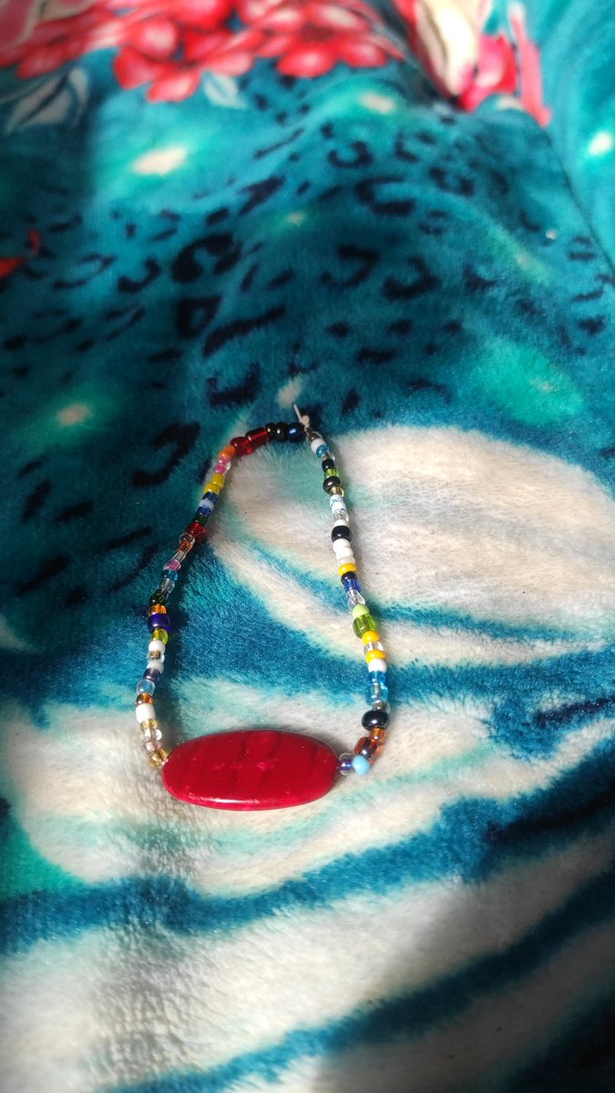 I let out my anger by making this bracelet🥱