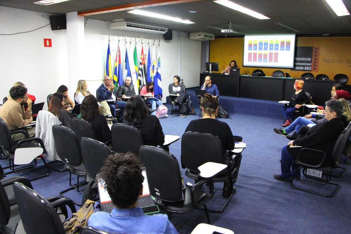 consorcioabc's tweet photo. Observatório de Políticas Educacionais do Grande ABC debate rede estadual de ensino
Leia mais: https://t.co/r4R1DnXzwV
#consorcioabc #grandeabc #abcpaulista #educação #ufabc #observatório https://t.co/b6vvONd6iV