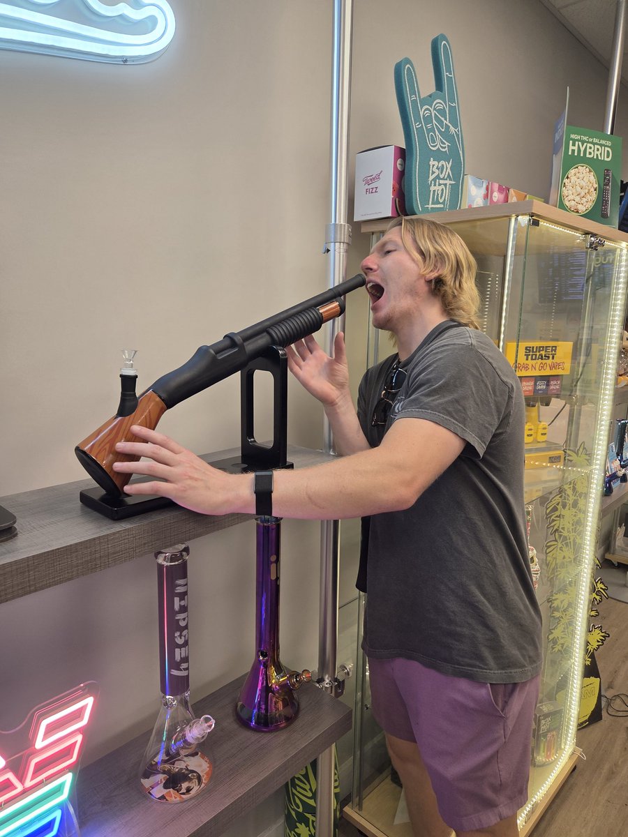 The amount of gun themed pipes in Ontario is next level.