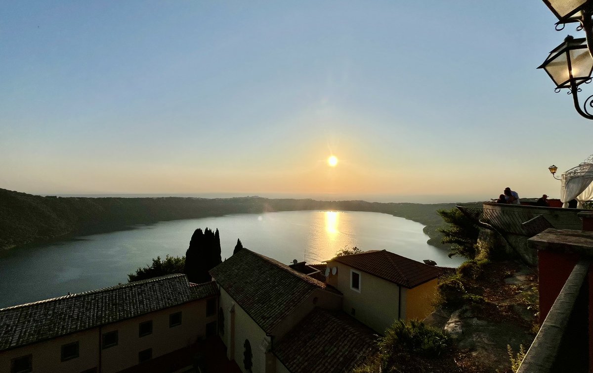 marpetre's tweet photo. Rieti, Rocca di Papa, Lago di Vico...
Semplicemente la meraviglia della nostra ❤️ regione!
#visitlazio #RegioneLazio https://t.co/fqoX7kLFWa