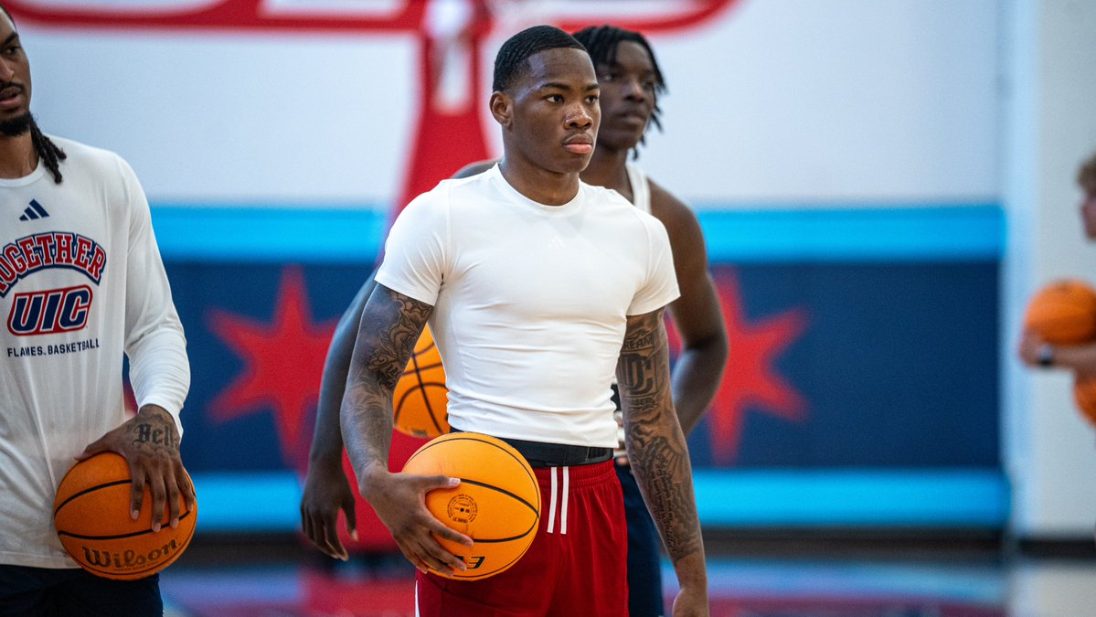 UIC_MBB's tweet image. Summer Work! ๐ฅ๐ช๐ค
#ChicagosCollegeTeam