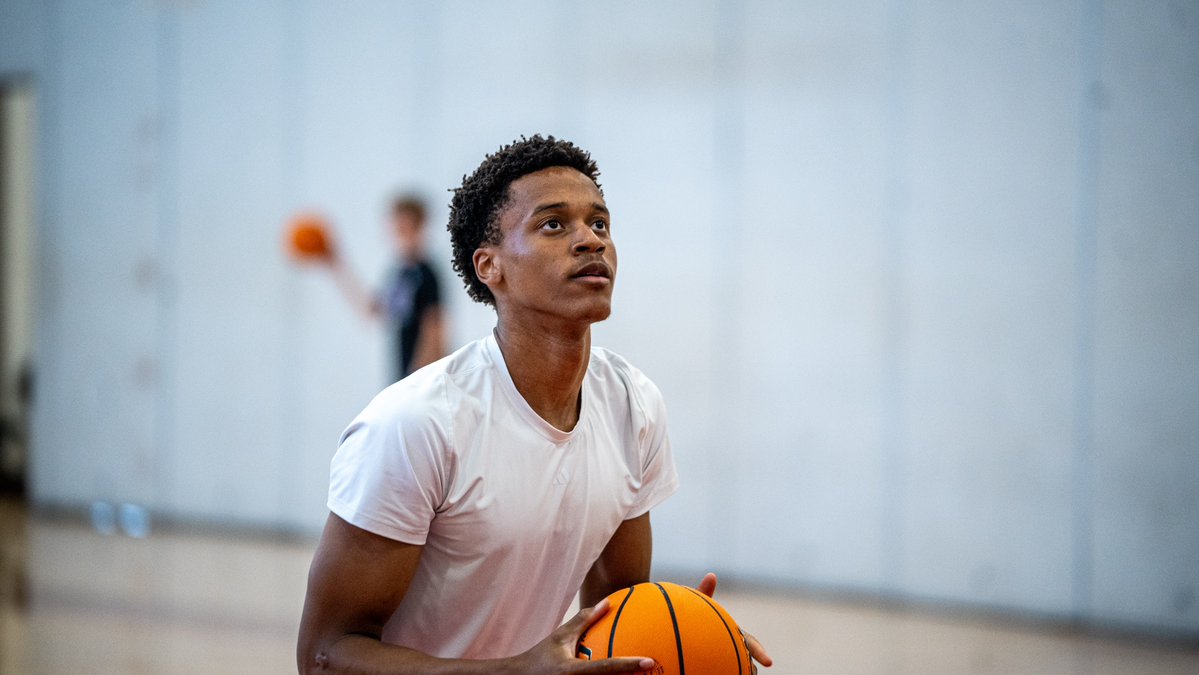 UIC_MBB's tweet image. Summer Work! ๐ฅ๐ช๐ค
#ChicagosCollegeTeam