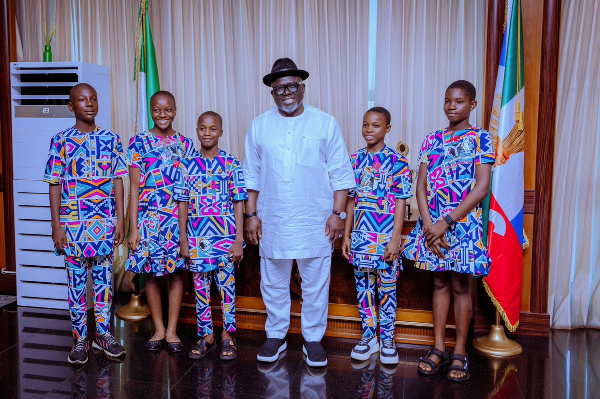 RtHonSheriff's tweet image. Today, it was a delight to receive the Delta State contingent and National Champions of the Basic School Debate, organized by the Presidency, at Government House, Asaba. The contingent was led by the Commissioner for Primary Education, Dr. Kingsley Ashibogwu.
As National…