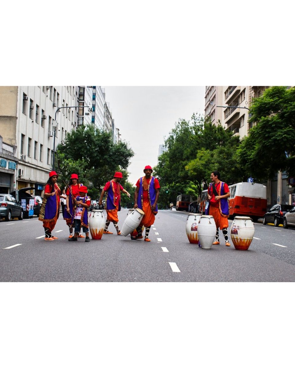 PInvoluntario's tweet image. #candombe

#pestañeoinvoluntario #canon #photo #argentina