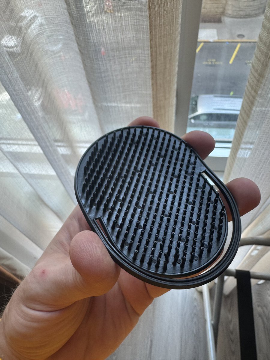gooftroop2025's tweet image. Smash bought me a travel kit with toothbrush, deodorant etc…

What is this?