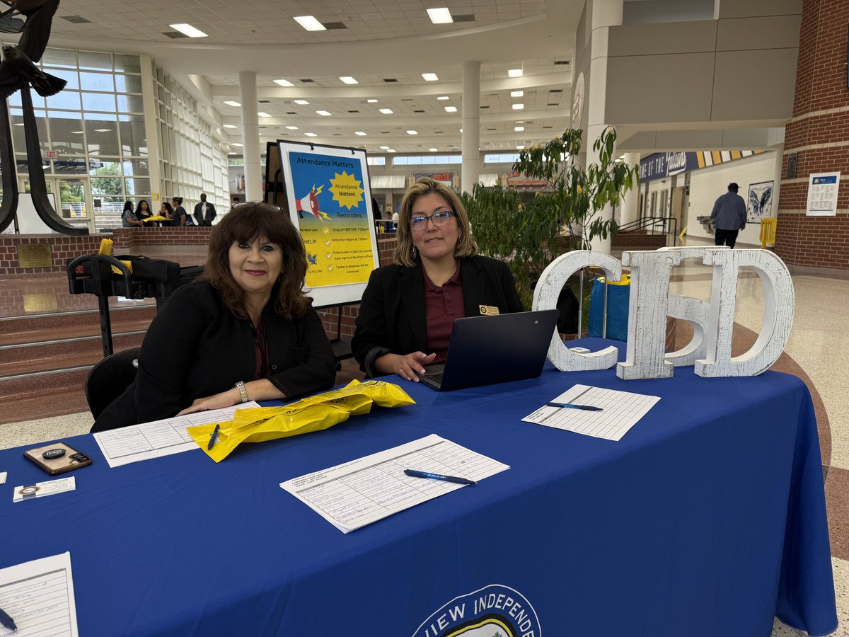 ChannelviewISD's tweet image. 📣 Happening Now: Our Job Fair is in full swing, and we’re already welcoming new members to the Channelview ISD family! 🎉 Join us, we’ll be here until 5 PM as we continue building a brighter future together! 💼💙 #ChannelviewISD #NowHiring #WelcomeToCISD