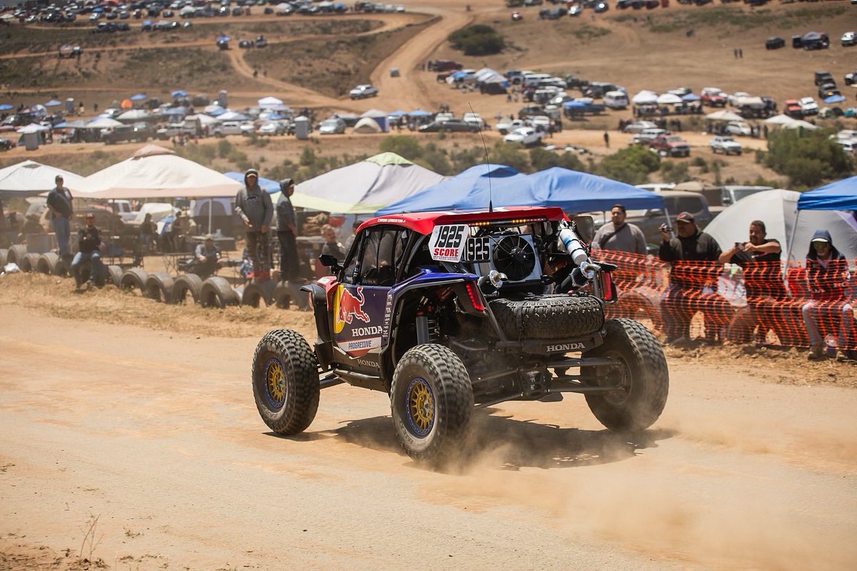 #itsbetterinBaja @hondaoffroadracing POV : you’re a fan in Baja 🤳 
@scoreinternational 57th Baja 500 

@corbinleaverton #1925 
1st place - Pro UTV NA

@proctor_race Team Principal 
 
#honda | #powerofdreams | #hondatalon | #talonfactoryracing | | #factoryracing

@redbullusa
