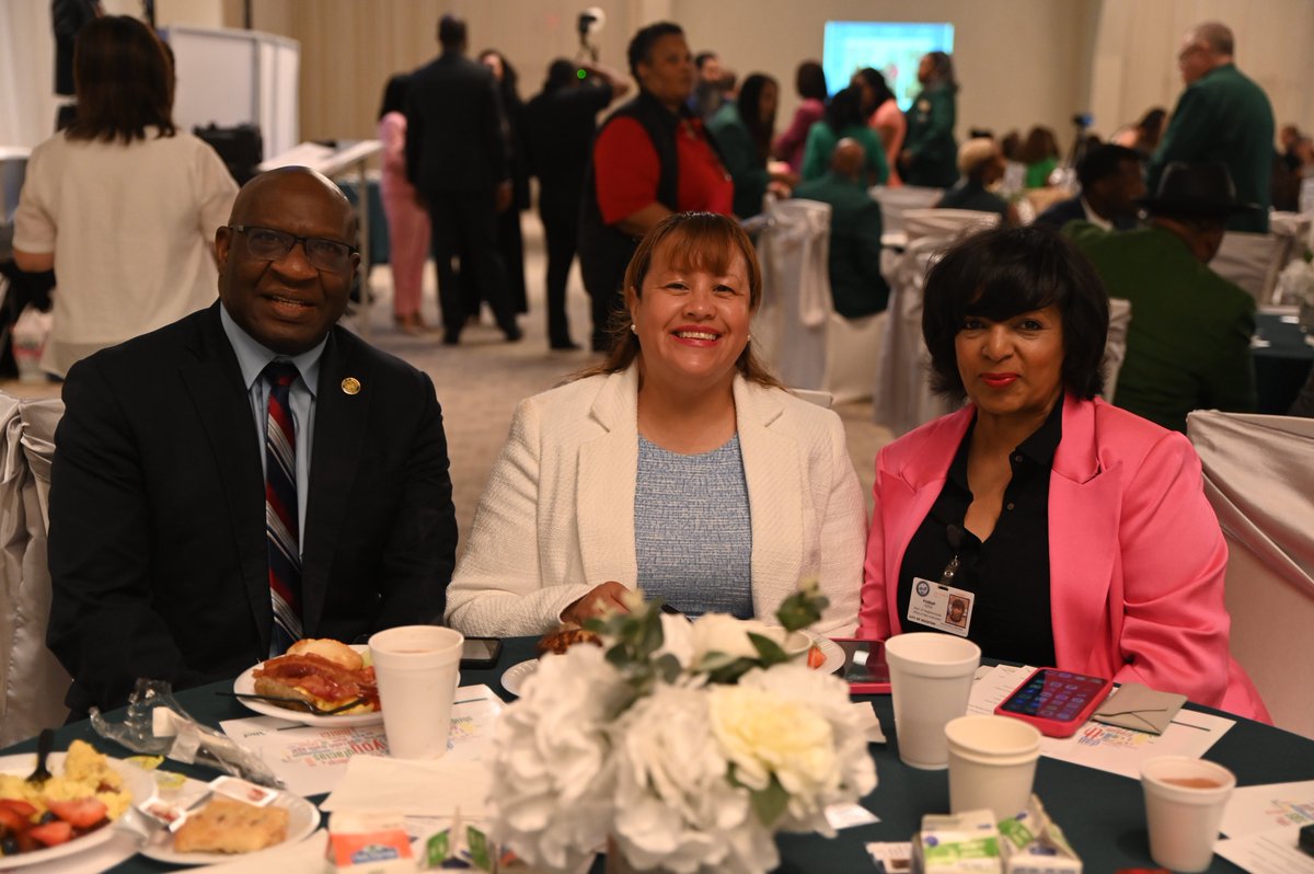 Celebrating our incredible business partners! A heartfelt thank you to all the amazing partners who joined us for the Alief ISD Business Partner Appreciation Breakfast. Your unwavering support and dedication fuel our mission every day. We couldn't do it without you! #WeAreAlief