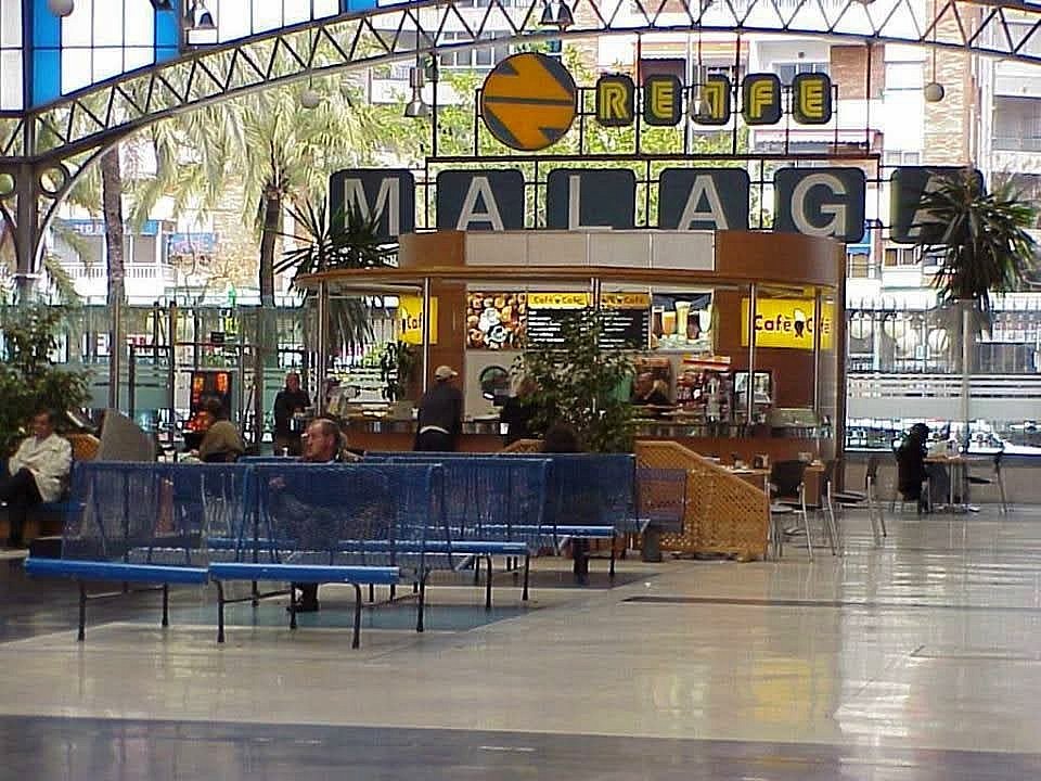 ¡¡Buenas noches desde #Málaga !!  Antigua estación de Renfe por el año 2000 🚂