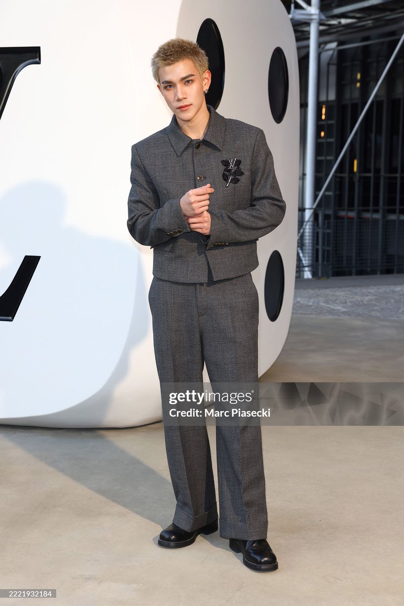 FOURTH FOR GETTY IMAGES!!! 

My boy is STUNNING! 

FOURTH SO SHINE WITH LVSS26
#LVSS26xFourth #LOUISVUITTON