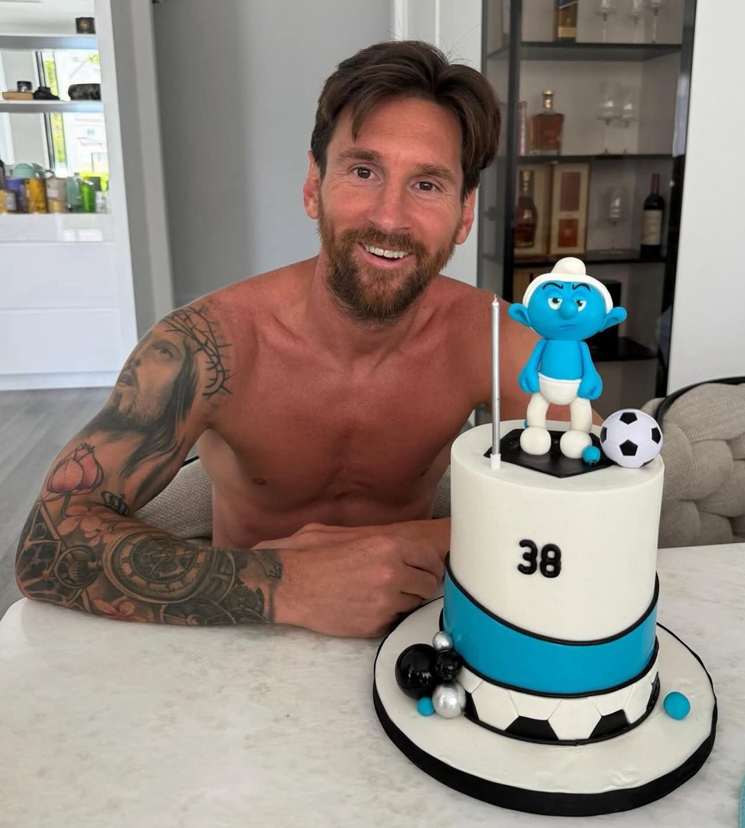 JohnsonEhiz's tweet photo. 🐐 Birthday Boy. The game is not the same without you. https://t.co/I28CnWwp5S