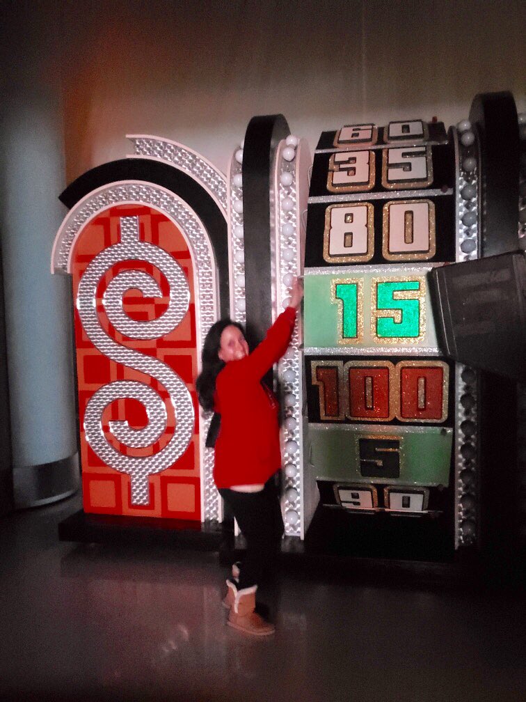 Mar4luv007's tweet photo. Me behind the scenes at The Price is Right! #TVFun 🤗 https://t.co/vAS8KU48aA