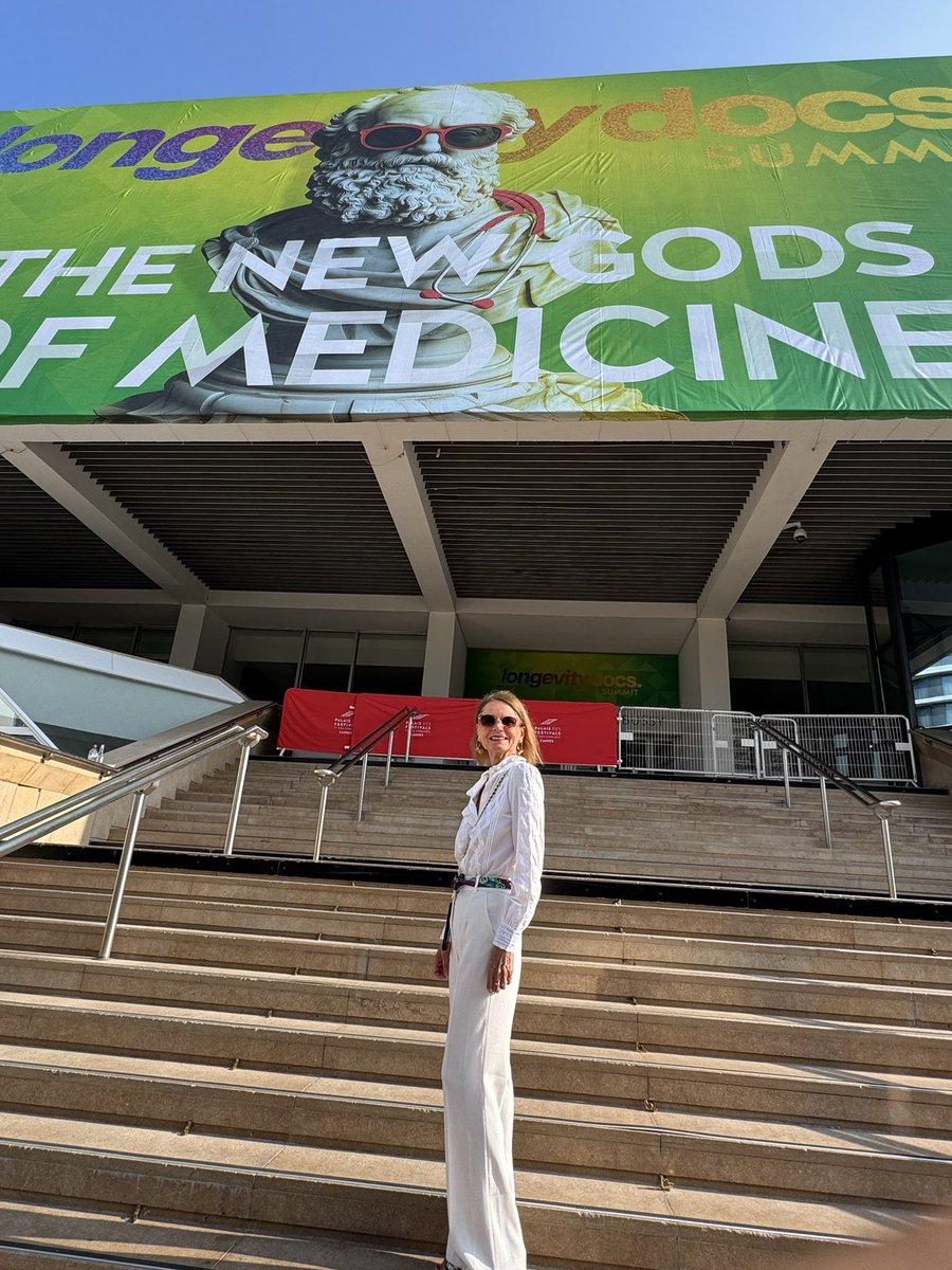 GeroscienceCT's tweet photo. Our team is attending the #Longevitydocs summit this week. Healthy aging and new targets for Geroscience clinical trials. https://t.co/YphKYpw9TH