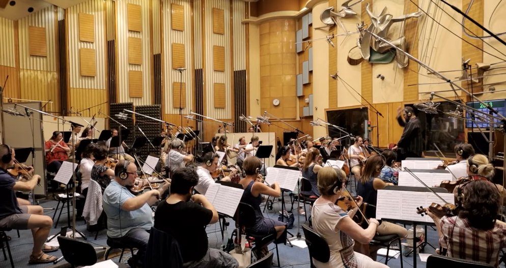 FilmMusicNews's tweet photo. The Queen’s Gambit ‘Main Title’ – Live Orchestra Recording | Budapest Symphony Orchestra
Music composed by @RiveraComposer:
👉https://t.co/7DK17RSUYL
#orchestral #liverecordingsession #soundtrack #Netflix https://t.co/HsZq6HwDEh