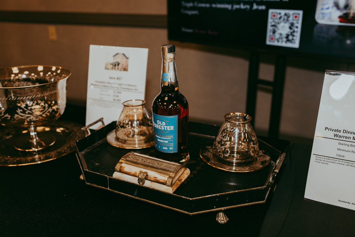 Unbridled_Eve's tweet image. From luxury getaways to one-of-a-kind finds, our silent auction had something for everyone. Thank you to our donors and bidders for making it a standout part of the night!

#UE25 #UnbridledEve #SilentAuction #UniqueItems #givingback