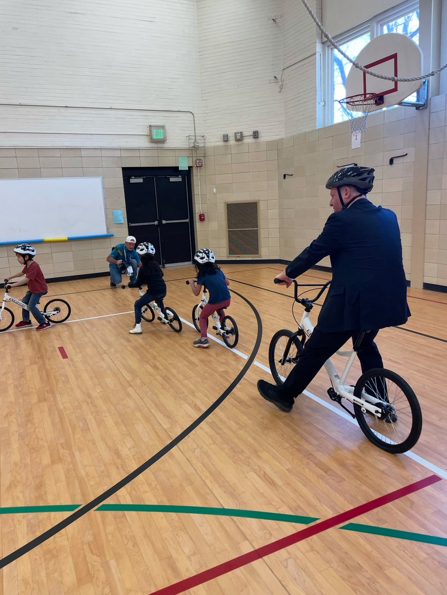 mattkonenkamp's tweet photo. @govofCO
Thanks for your support of biking and getting more kids on bikes through the All Kids Bike Program!! https://t.co/5EOGbmw6PS