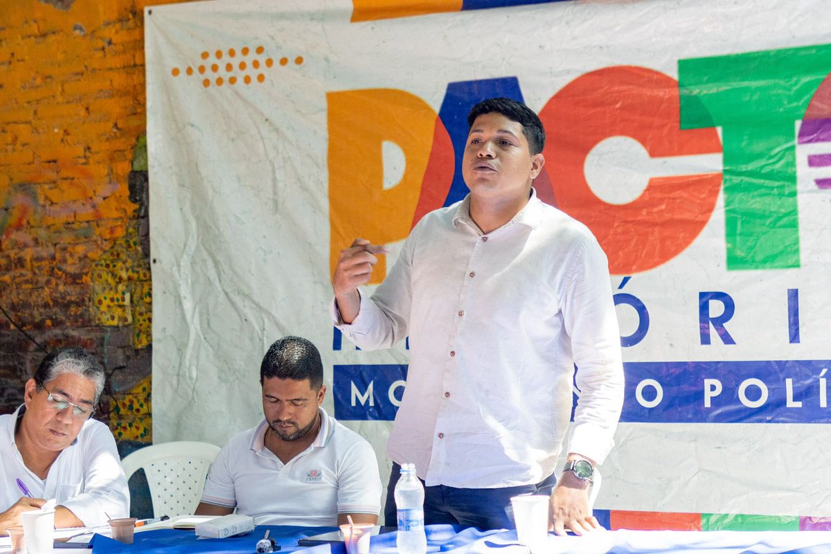 💬 Hoy nos reunimos como Comité Político Departamental del Pacto Histórico Magdalena, reafirmando nuestro compromiso con la unidad, la transformación del territorio y el respaldo al presidente <a href="/petrogustavo/">Gustavo Petro</a> 
<a href="/BecerraGabo/">Gabo Becerra 🏛️</a>

#SienteMagdalena
#PactoHistórico
#LaUnidadEsNuestraBandera