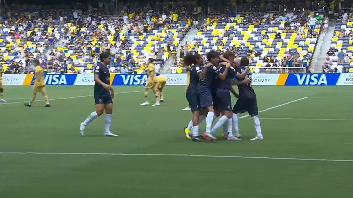 Cooperativa's tweet photo. [MARCADOR VIRTUAL ⚽] ¡GOL DE AUCKLAND! Los oceanicos le dan un golpe duro a las aspiraciones de Boca Juniors con un cabezazo de Christian Gray #Cooperativa90 https://t.co/TaHzs1tK7Q https://t.co/y9yhhRZIrw