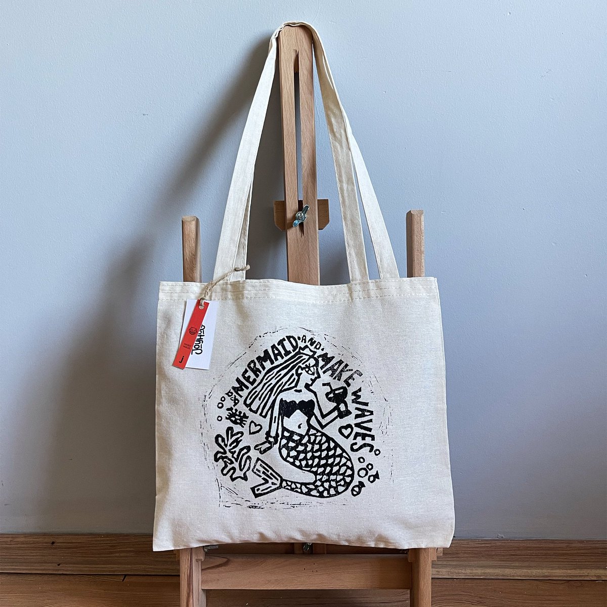 Be a Mermaid and Make Waves
🧜‍♂️MERMAID🧜‍♂️
Handprint tote bag
linocut, limited, physical, 0.7sol
*I will add the link and my process below!