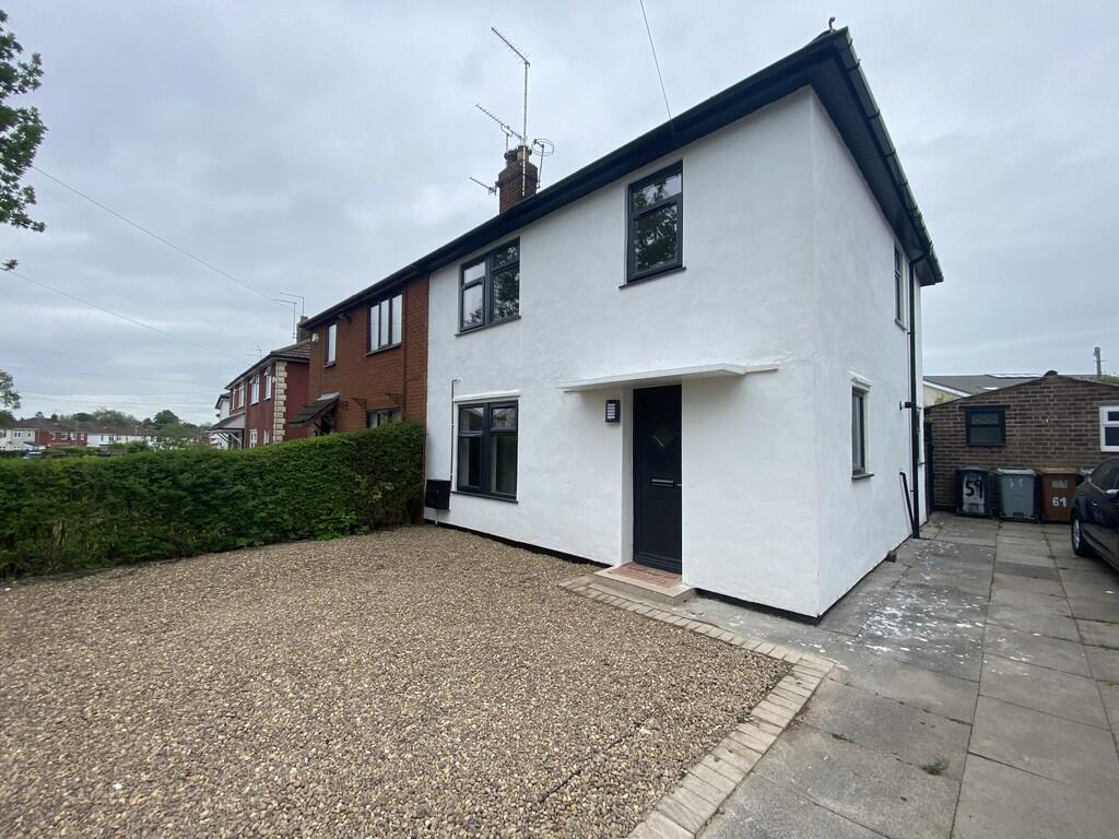 martinco_crewe's tweet photo. ⭐ RECENTLY REDUCED ⭐ 

🏡Now On The Rental Market - 1 bedroom house share. opportunity, Aldersey Road, Crewe
💷To Rent - £525 PCM Deposit £450 furnished
House Share Opportunity - Room 4

☎Contact our Crewe team on 01270 500905 for more info.

#martinandco #Crewe #rental https://t.co/BqudgDu1ir