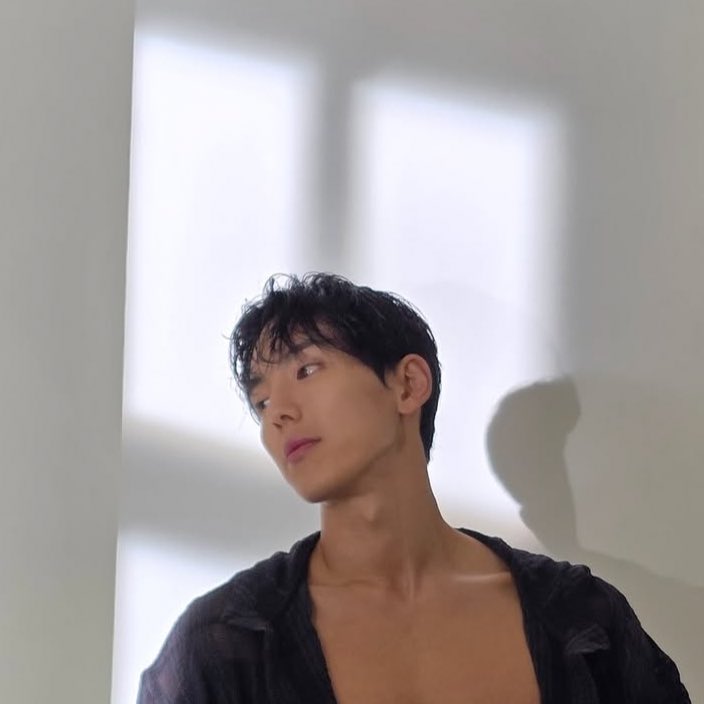 2h00k_'s tweet photo. monsta mf x https://t.co/lE4gWKDEmH