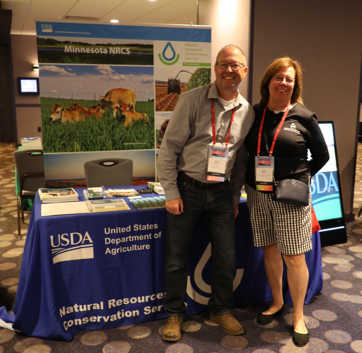 Ryan Galbreath, MN NRCS State Resource Conservationist, speaking with conference attendee at the 2025 National Ag in the Classroom Conference in Minneapolis.
