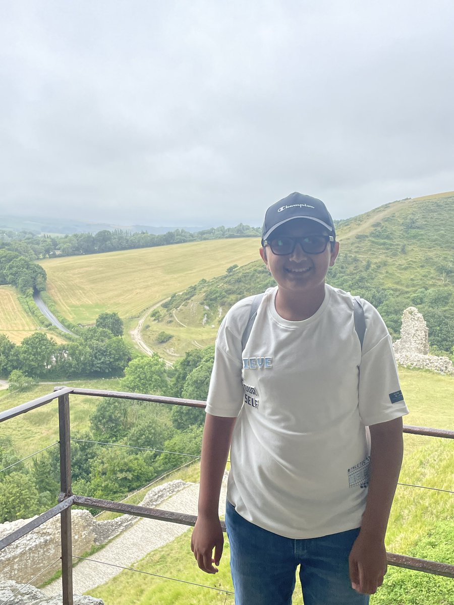 Miss Devlin tweet media