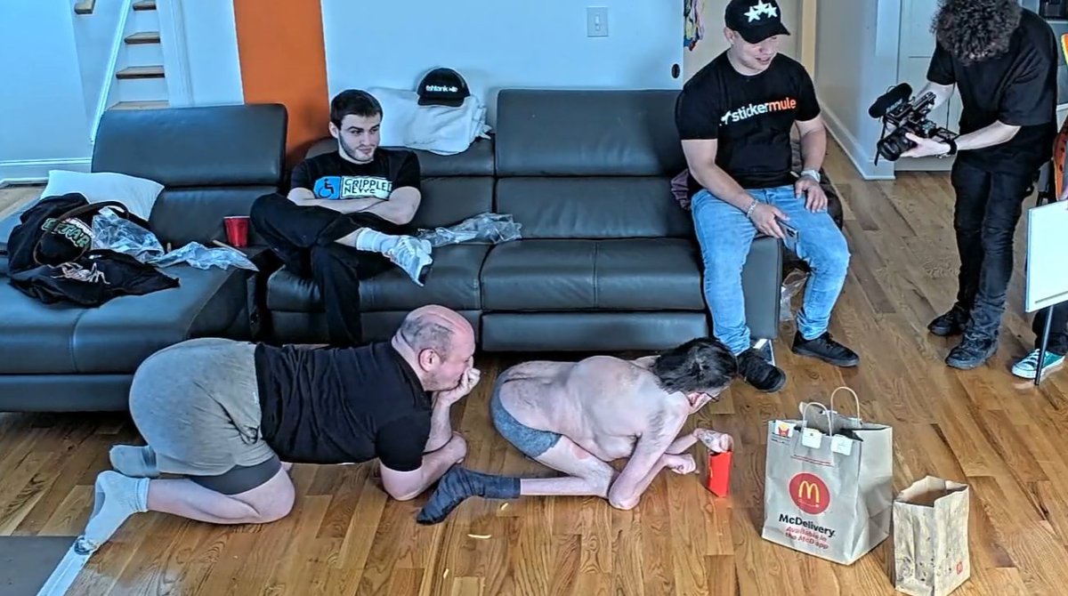 Oh my goodness, gay sex! #fishtanklive #fishtankdotlive