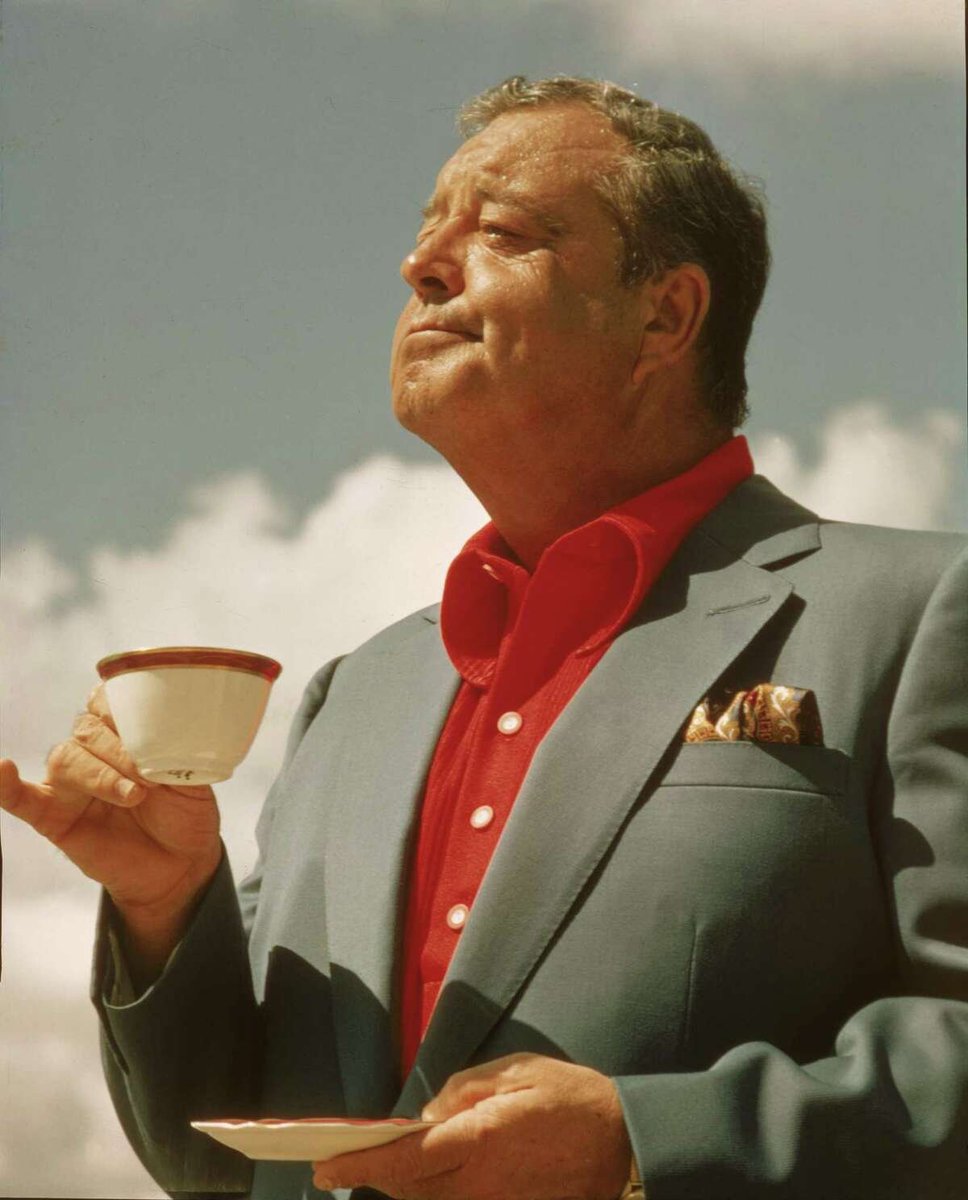 NLCarolynMuse's tweet photo. Remembering comedian, film/television/stage actor, writer, musician, composer, and conductor Jackie Gleason, who passed away #OTD (June 24th) in 1987. #TheJackieGleasonShow #TheHoneymooners #TheHustler #Gigot #SmokeyandtheBandit #IzzyandMoe #NothinginCommon https://t.co/8N4fFPthk9