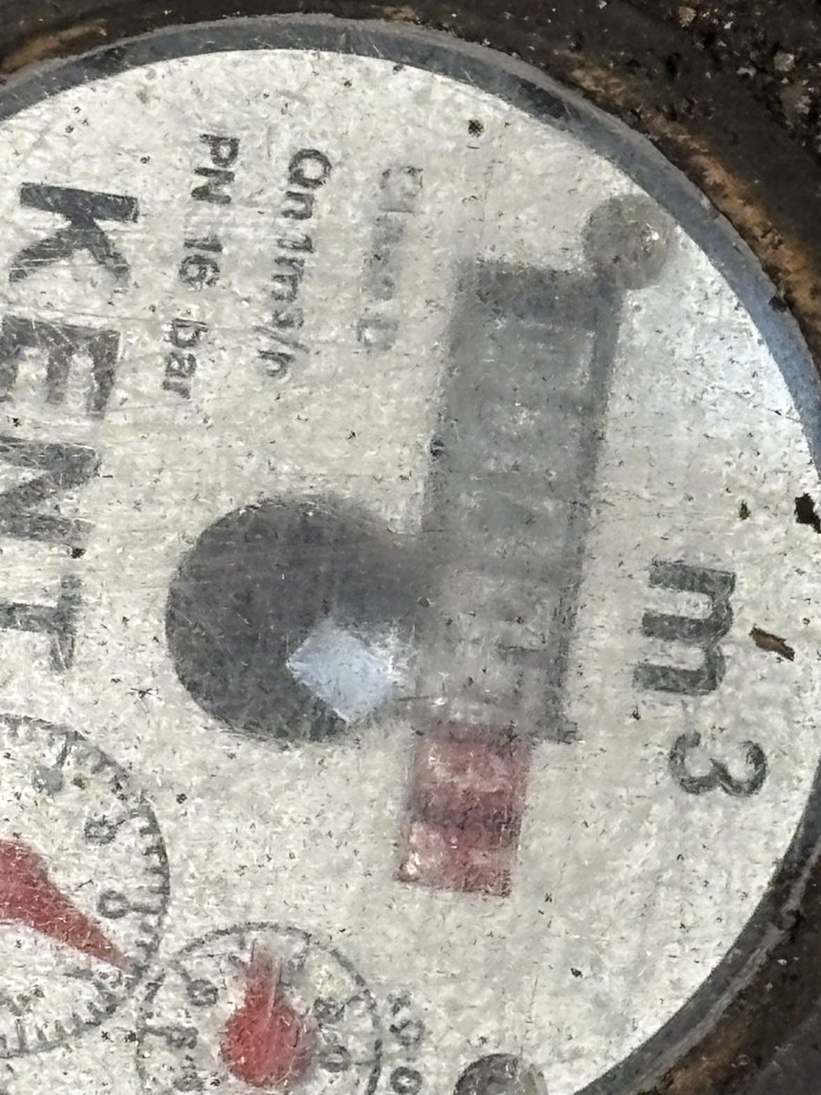 My water bill has more than doubled this month, but please do tell me <a href="/thameswater/">Thames Water 💧</a> how the hell did your worker read this?