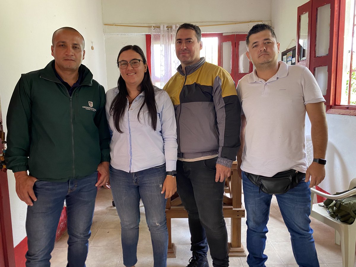 Avanzamos con las visitas territoriales del proyecto de Cuencas Abastecedoras de Acueductos con el fin de presentar a los operadores ante las administraciones municipales para iniciar labores de siembra y manejo forestal en los municipios donde hacemos presencia.