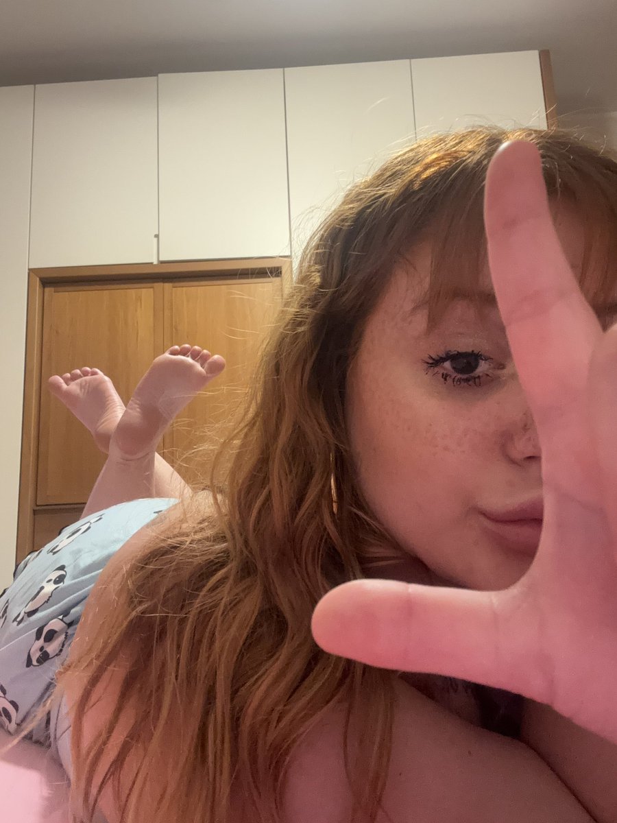 GoddessMaaya's tweet photo. 😆😆😆
@rt_feet @Brun0Parent @Guglielmo_rt @footslavepig @falcoRTW #feetworshi̇p #feetfetısh #feetparadise #FeetRN https://t.co/I0gwa2mjh1