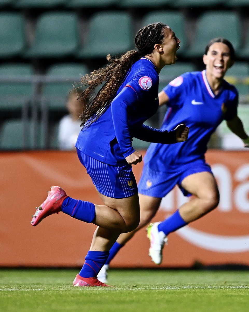 🇫🇷 1-0 🇵🇹
🇫🇷 2-0 🇵🇹
🇫🇷 2-1 🇵🇹
🇫🇷 2-2 🇵🇹
🇫🇷 3-2 🇵🇹
🇫🇷 3-3 🇵🇹
🇫🇷 4-3 🇵🇹

This game! 🤯

#U19WEURO