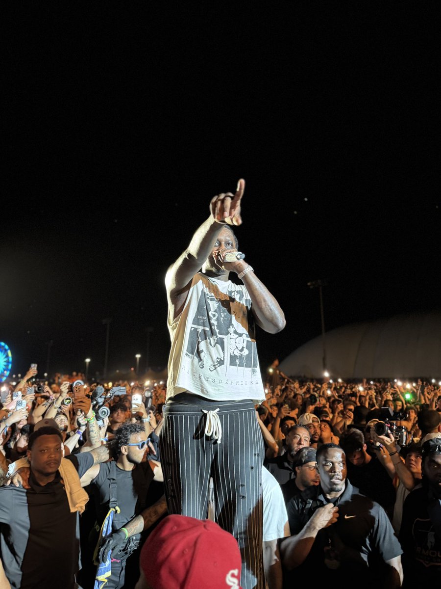 caspermasi's tweet photo. some photographs of @youngthug I shot. https://t.co/i9utI5nZol