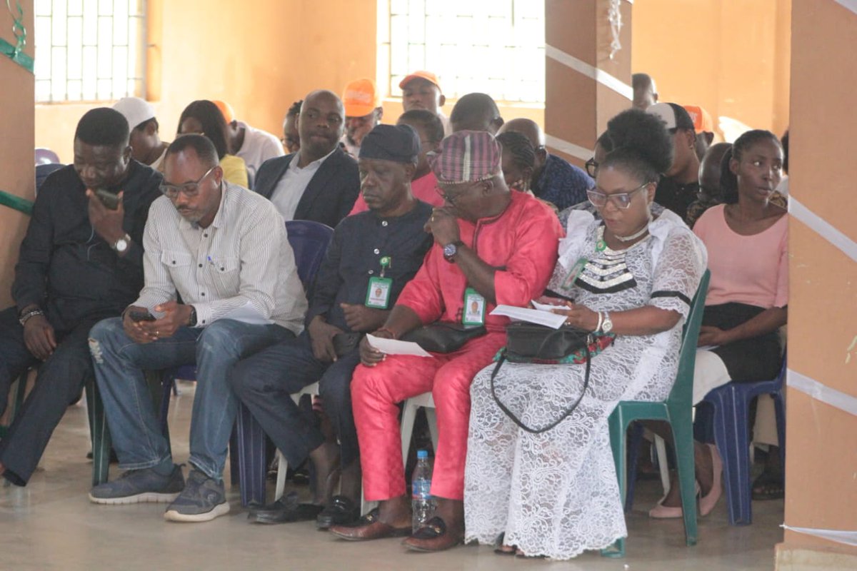 OndoStateCHC's tweet image. 6 Years of Impact! Ondo State Contributory Health Commission targets 1 MILLION enrollees by 2027! With innovative schemes like Abiyamo, Ilera-Loro &amp;amp; ORANGHIS, ODCHC is committed to quality healthcare for all residents. #HealthForAll #OndoState #ODCHC