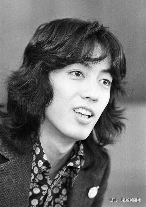 Gtr2cCoT7yiFrwn's tweet image. 今日は沢田研二様の77歳のお誕生日!!おめでとうございます🎉これからも私はジュリーのことを愛し続けますし、人生ジュリー色に染まりたいくらい聞き続けます!そしてジュリーと出会えて本当に良かった!そして最高❤︎
これからも私たちに青春と夢を届けてください!!
#沢田研二
#沢田研二生誕祭