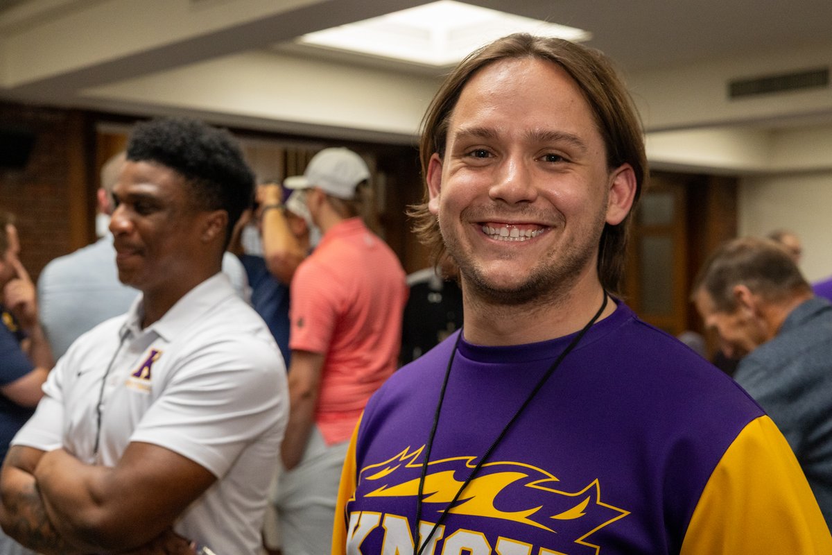 knoxcollege1837 (@knoxcollege1837) on Twitter photo Former Knox football players returned to campus to reconnect, reminisce, and celebrate the family built on the field. Grateful for the legacy they continue to inspire! <a href="/FB_KnoxCollege/">Knox College Football</a> <a href="/KnoxPrairieFire/">Knox Prairie Fire</a> <a href="/CoachWillits/">Aaron Willits '08</a> Former Knox football players returned to campus to reconnect, reminisce, and celebrate the family built on the field. Grateful for the legacy they continue to inspire! <a href="/FB_KnoxCollege/">Knox College Football</a> <a href="/KnoxPrairieFire/">Knox Prairie Fire</a> <a href="/CoachWillits/">Aaron Willits '08</a>