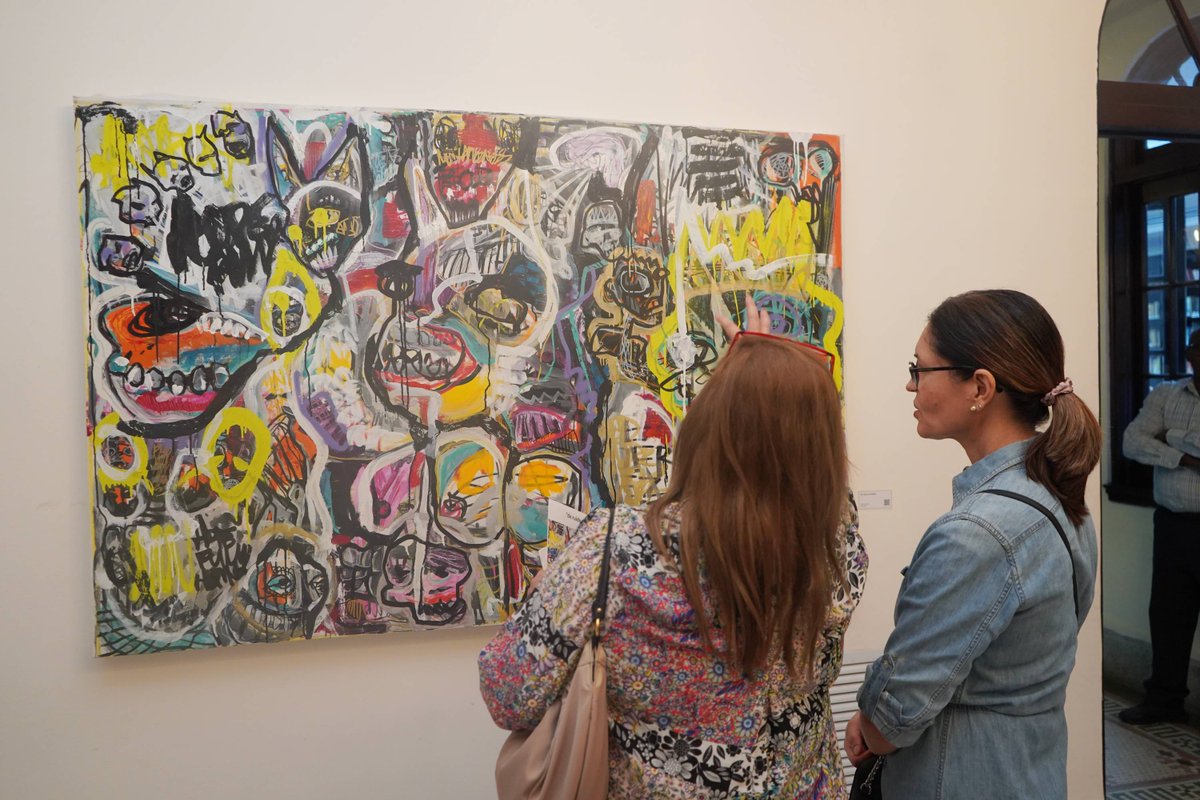 En nuestra Casa Museo, abrimos las puertas a "De Ruido y Monólogos",  la exposición individual del maestro Ernesto Asch. Cada obra nos sumerge  en un universo de expresionismo cromático que les presentará una  perspectiva artística única.

En Banconal, creemos en la