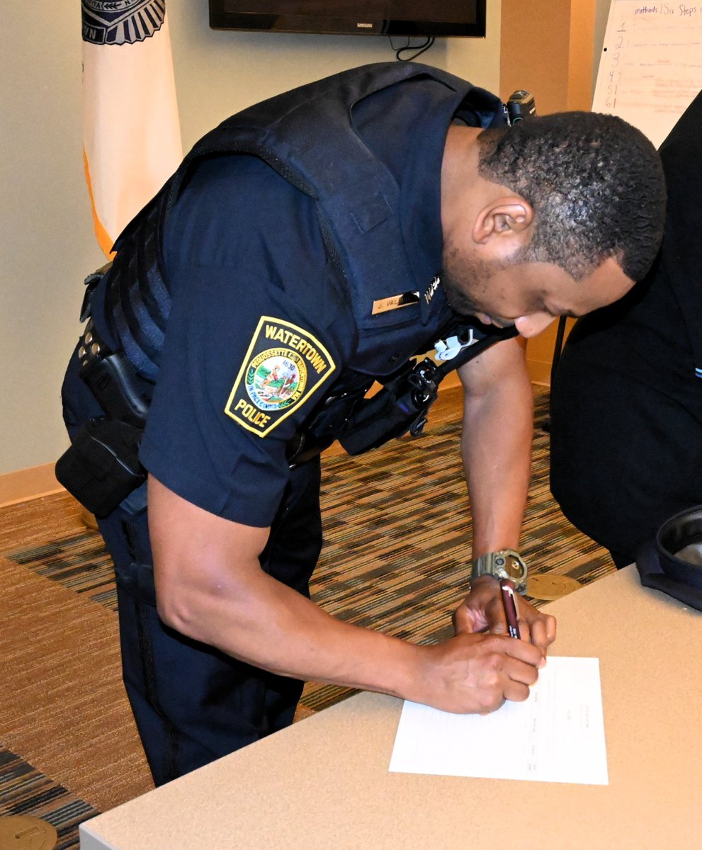 Today we proudly swore in Officer Jean Valbrun following his graduation from the MPTC Randolph Police Academy (ROC 21) and completion of orientation week. He now begins field training, welcome aboard! 

#WatertownPD #SwearingIn #NewOfficer #CommunityFirst
