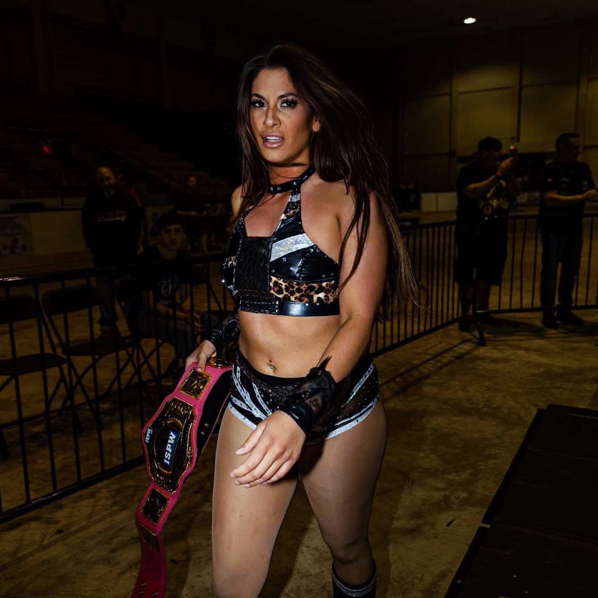 vicious_vicki_'s tweet image. Paving my own way.. 📝 ⏰ 

#vicious  #itfactor #vickivenuto
#prowrestling #womenswrestling #wwe #wweid #wweraw #smackdown #aew #roh #wwerecruit  #tnawrestling #model #beautiful #thebadchick #fitness #fitchick