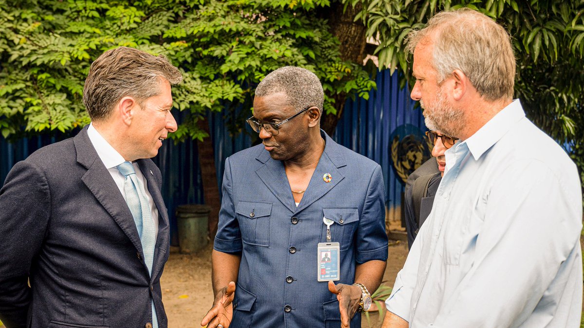 UNFPA-RDC (@unfpardc) on Twitter photo L'Équipe Humanitaire pays #RDC a rencontré <a href="/UNReliefChief/">Tom Fletcher</a>
UNFPA réaffirme son engagement à soutenir les voix des femmes – et des organisations dirigées par des femmes – en temps de crise, pour le leadership féminin et la protection contre les violences basées sur le genre #VBG. L'Équipe Humanitaire pays #RDC a rencontré <a href="/UNReliefChief/">Tom Fletcher</a>
UNFPA réaffirme son engagement à soutenir les voix des femmes – et des organisations dirigées par des femmes – en temps de crise, pour le leadership féminin et la protection contre les violences basées sur le genre #VBG.