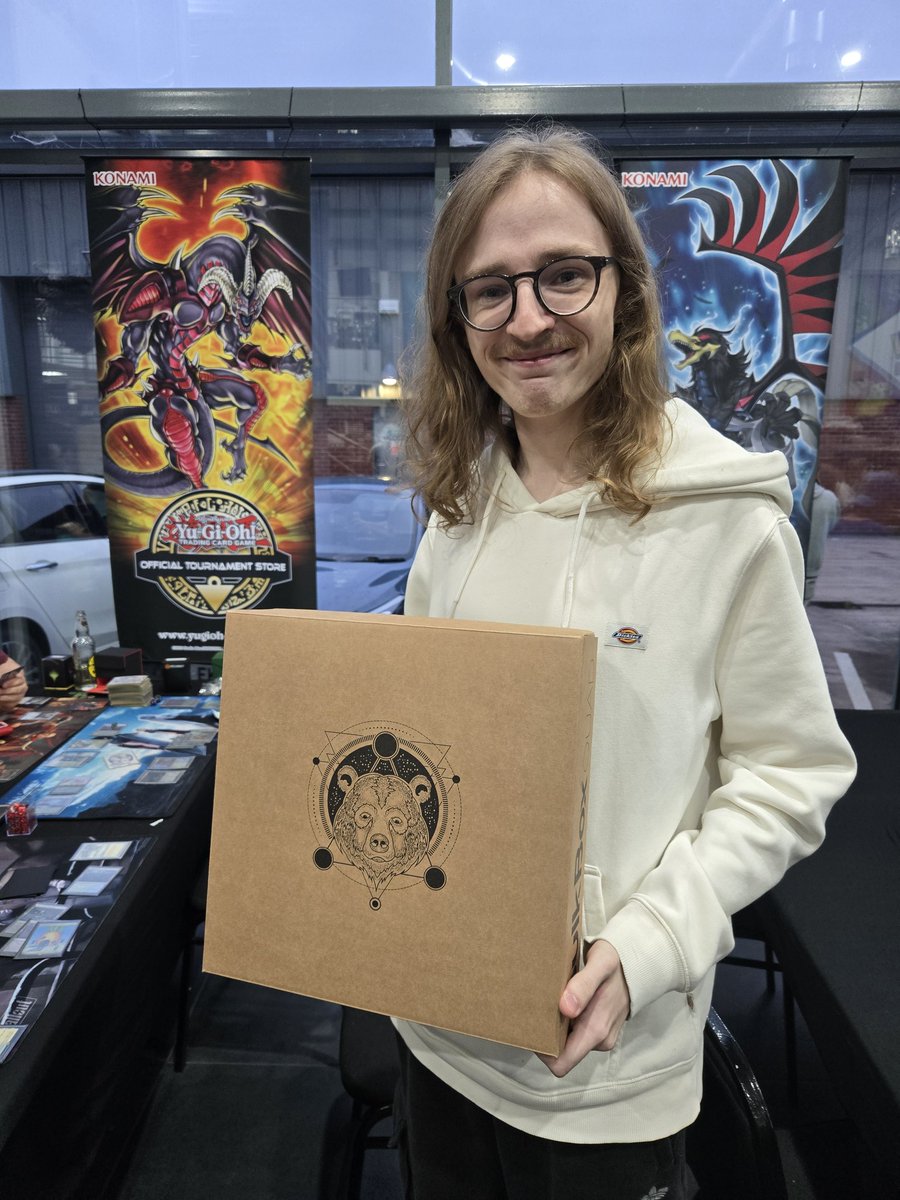 oldemodave (@oldemodave) on Twitter photo Thanks to <a href="/BulkBox_Storage/">BulkBox_Storage</a> and continued magic community support I was able tonight to do a secret giveaway to our Commander community! Congrats Ollie!! Help me do more of these ..details in replies
#giveaway #MTGxFINALFANTASY Thanks to <a href="/BulkBox_Storage/">BulkBox_Storage</a> and continued magic community support I was able tonight to do a secret giveaway to our Commander community! Congrats Ollie!! Help me do more of these ..details in replies
#giveaway #MTGxFINALFANTASY