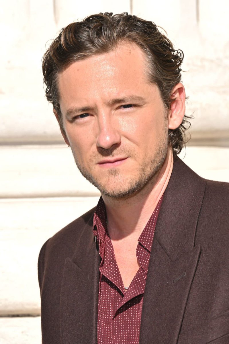 lewispfiles's tweet image. Lewis Pullman at the Saint Laurent show at Paris Fashion Week.