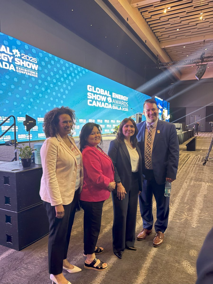 ESF_Canada's tweet image. Energy for a Secure Future was proud to be part of the 2025 Global Energy Show, where we heard how:
🔸Indigenous Nations are leading major Canadian energy projects like @lngcanada , Ksi Lisims LNG, and @CedarLNGProject , with strong ownership and collaboration driving success on…